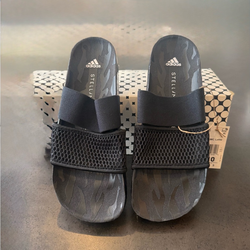 NWT Adidas x Stella McCartney aSMC Lette Slides
Size US 10 | Style FY1164